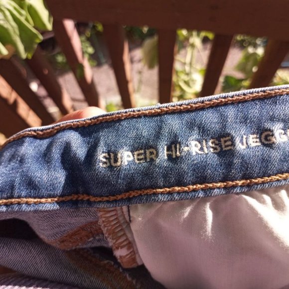 American Eagle Jeans, super high rise jegging, size 2 - Picture 2 of 6